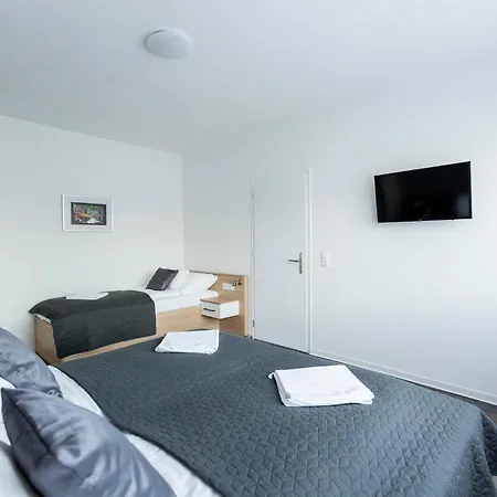 Horvath Apartment *